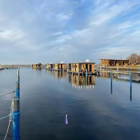 Hausboot Fjord Capella - Solarboot In Botel Barth
