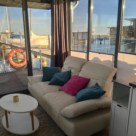 Hausboot Fjord Capella - Solarboot In Botel Barth