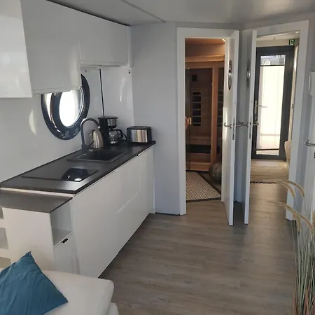 Botel Hausboot Fjord Capella - Solarboot In